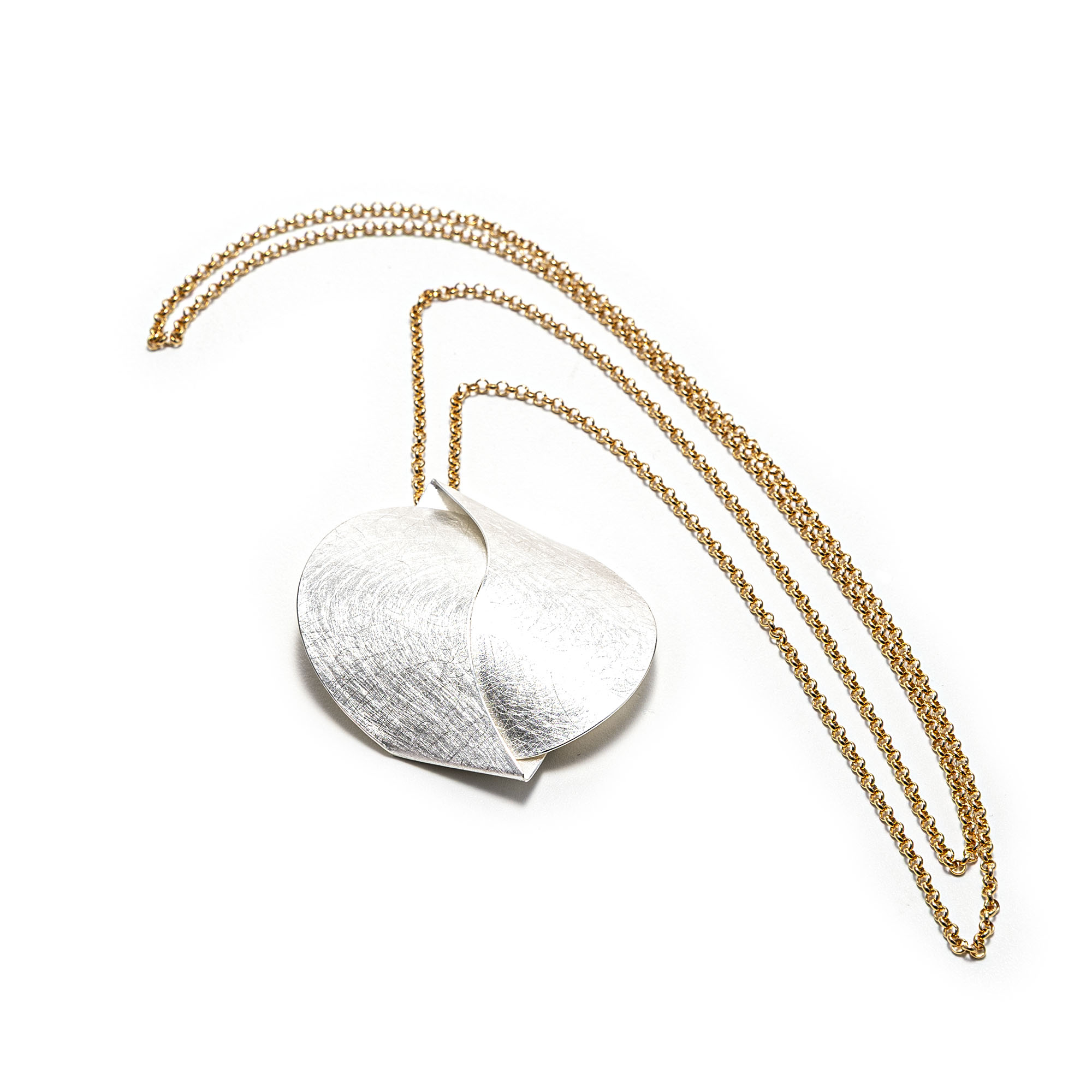 Langer Halsschmuck "Pendelblüte"